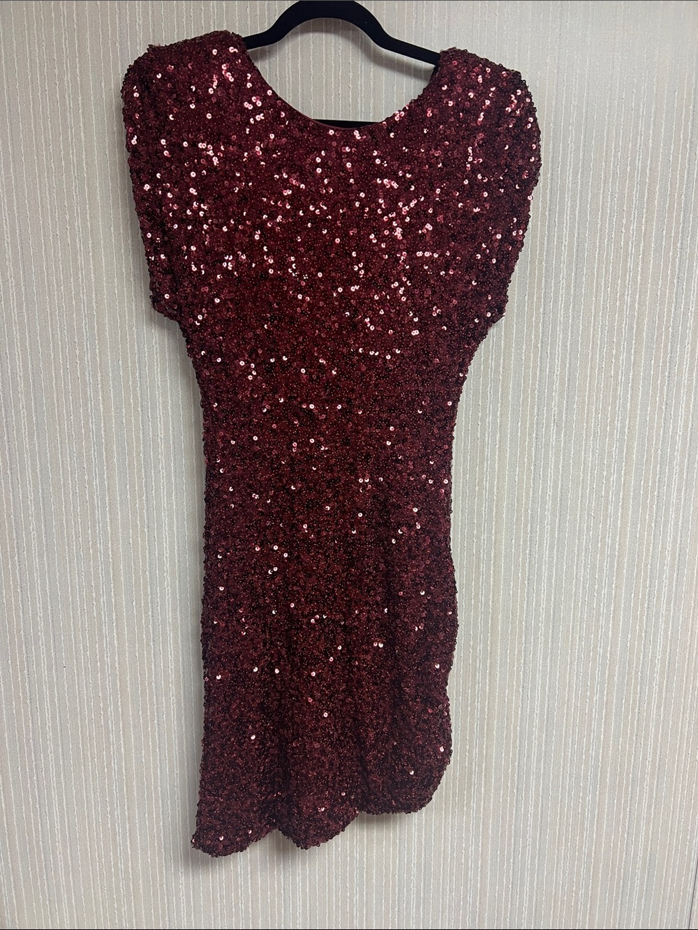 L NWT Sequin Burgundy Midi Dress w V back lined wedding guest formal Las Vegas